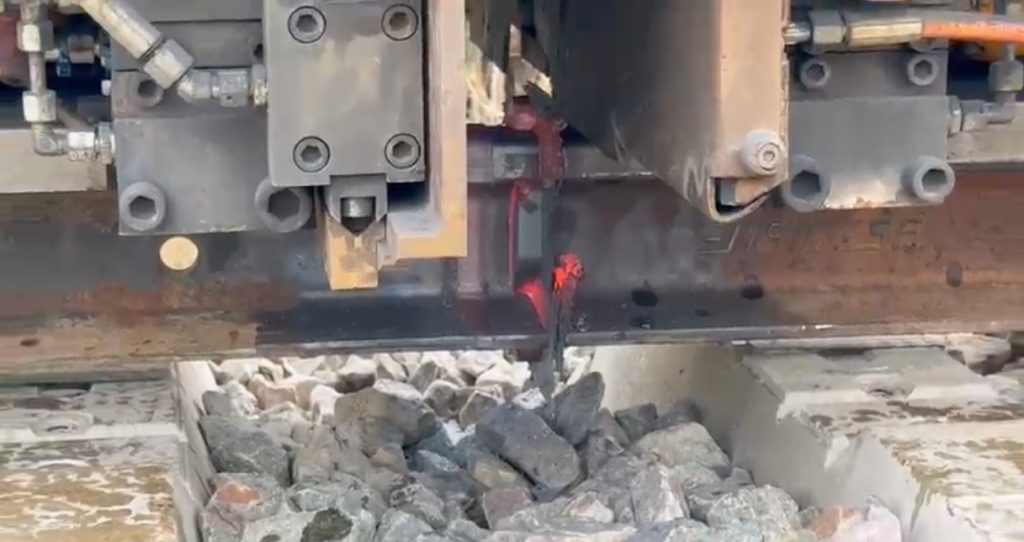 construccion-de-vias-ferreas-ayerve3